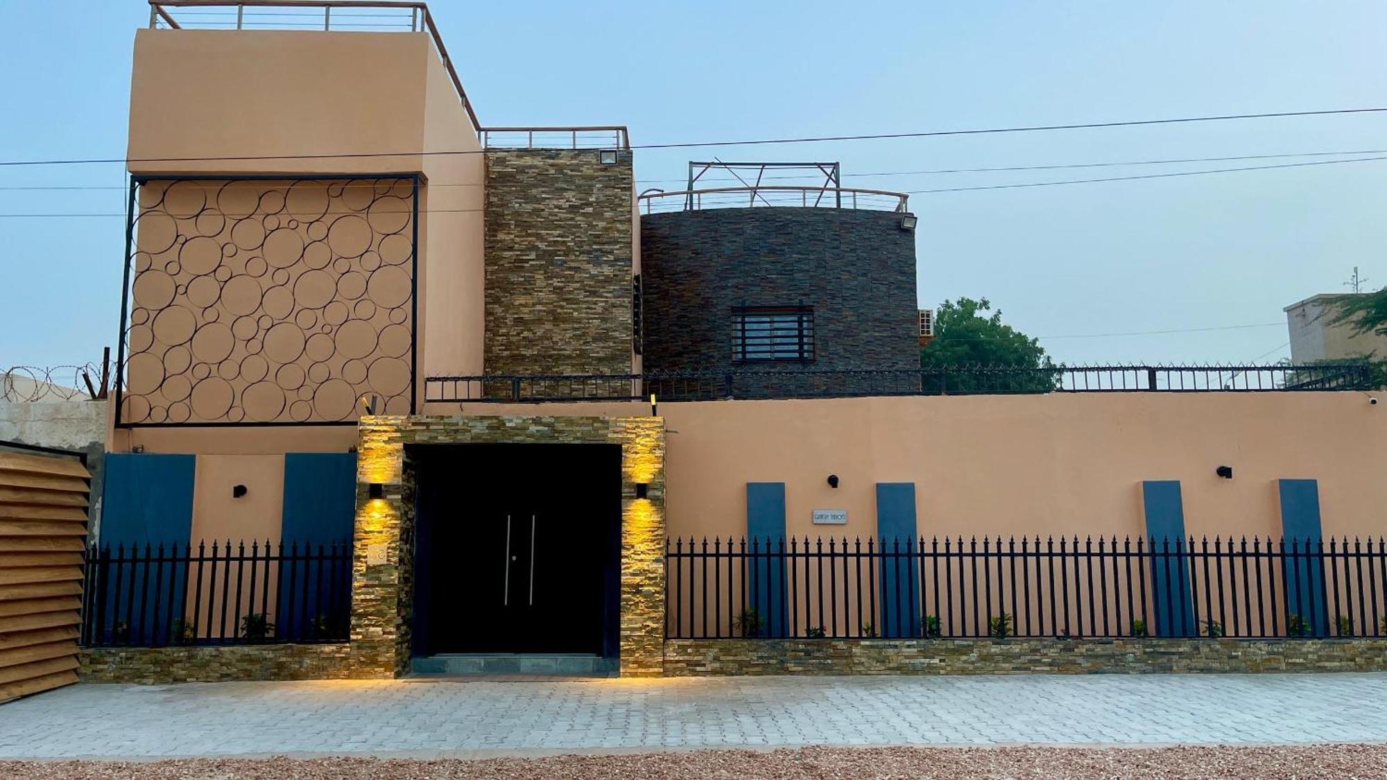 Quatre Saisons Hotel Nouakchott Bagian luar foto