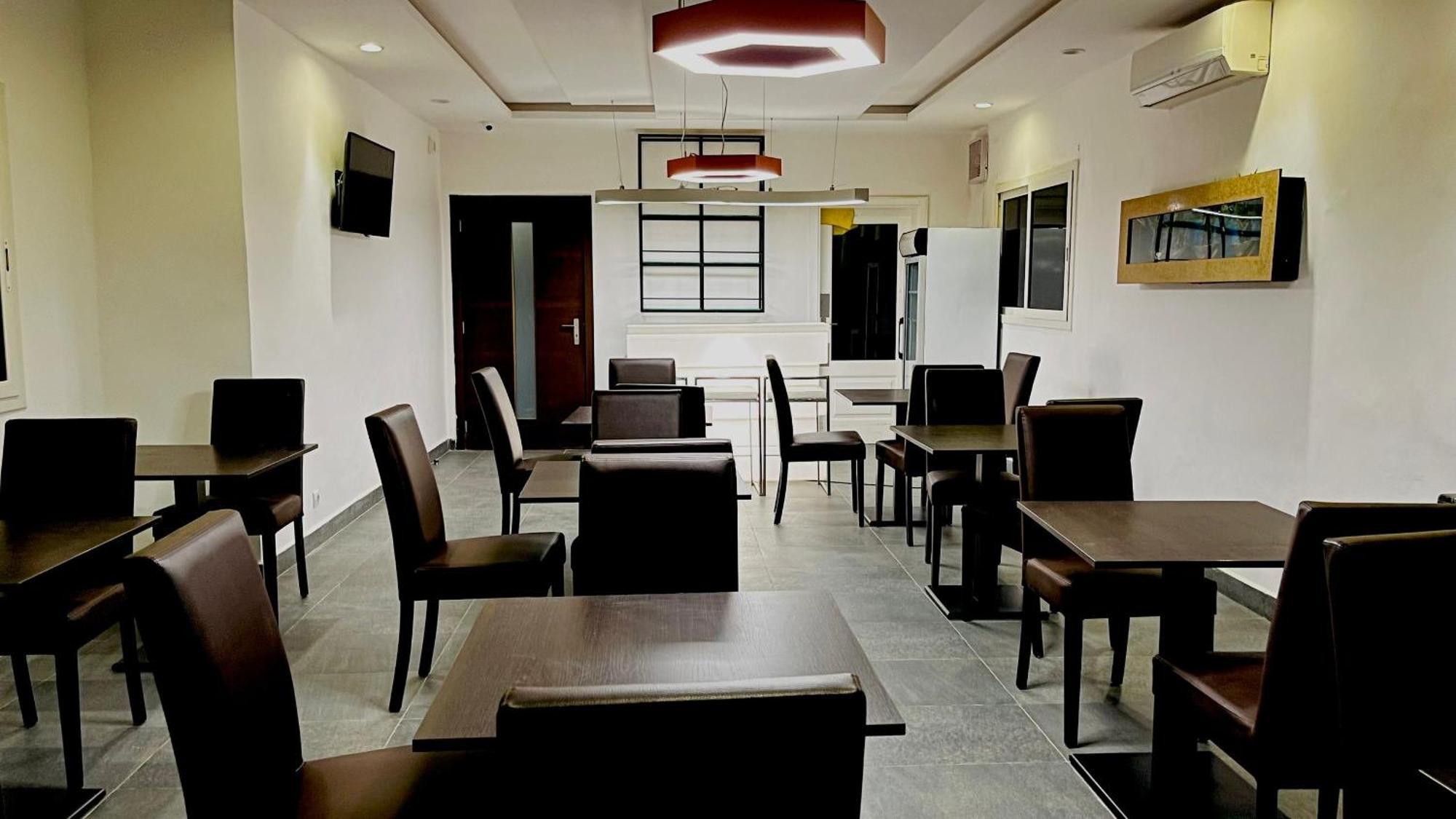 Quatre Saisons Hotel Nouakchott Bagian luar foto